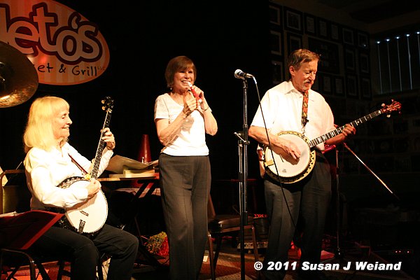 Scarlett LaRue's Revival Band - Aug11 Bob Joyce + Betty